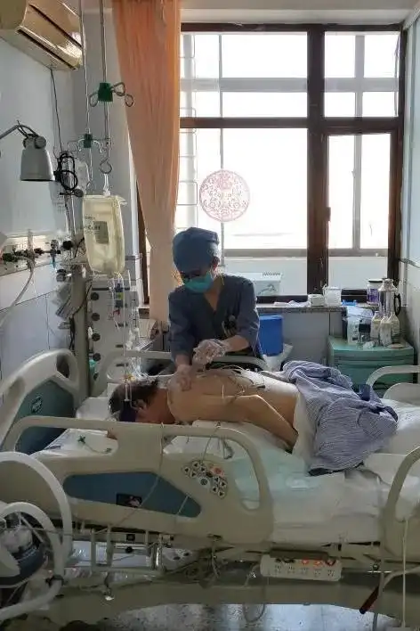 生命的守护——来自重症监护室的五一特别报道