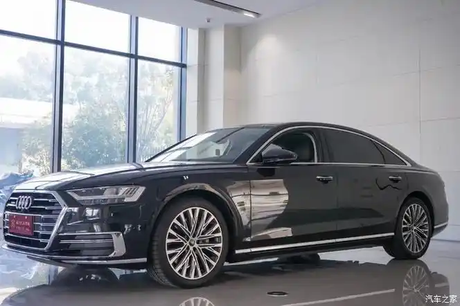 奥迪a8 2021款 a8l 55 tfsi quattro 豪华型 5.9万公里