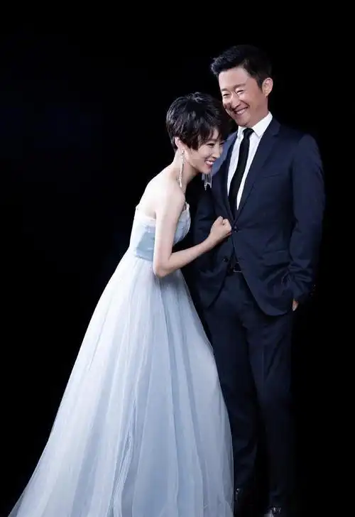 翻白眼皱眉神态敷衍,微表情分析,吴京谢楠为何走到如今这一步