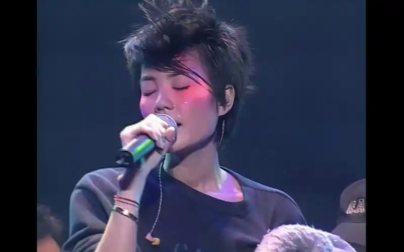 067 王菲-推翻(live)