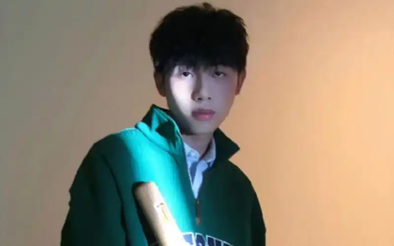 【中国boy】 帅气小王!