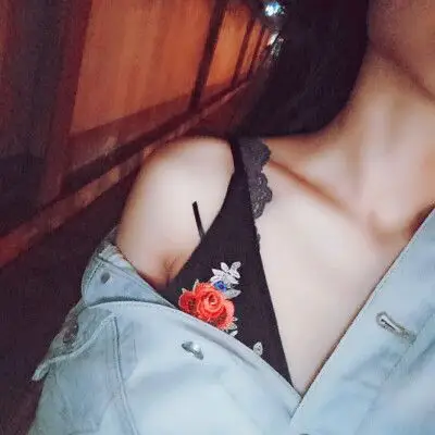 女生锁骨 - 堆糖,美图壁纸兴趣社区