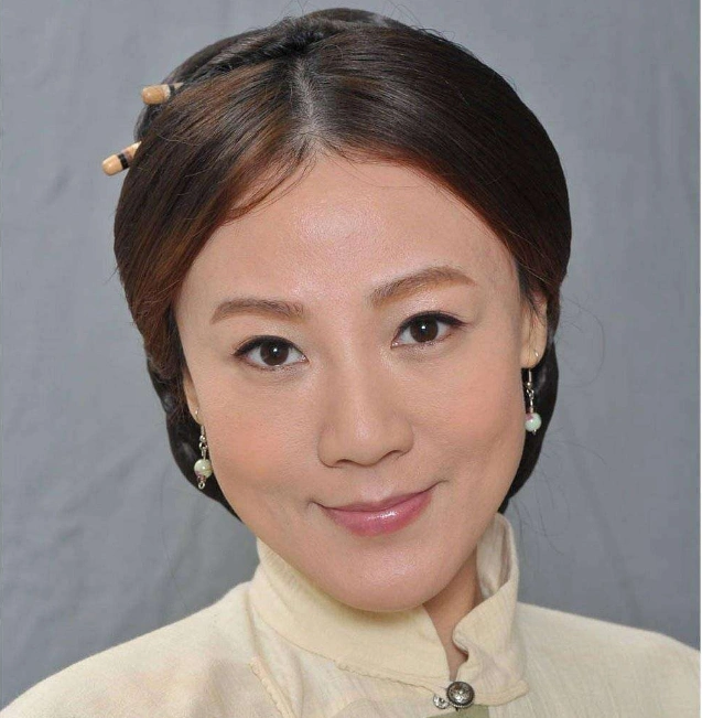 tvb龙套女演员,到内地拍戏多年年赚几千万,你可能还不认识她