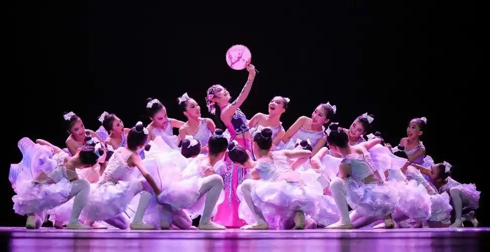 梦的翅膀少儿中国舞开课啦