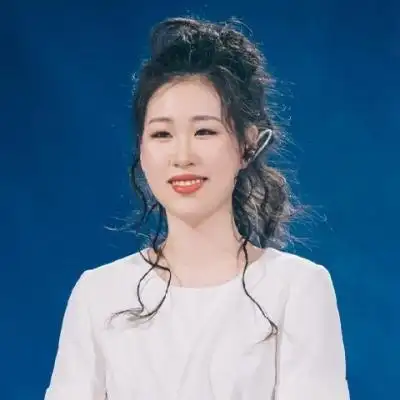 廖敏冲我们的田野