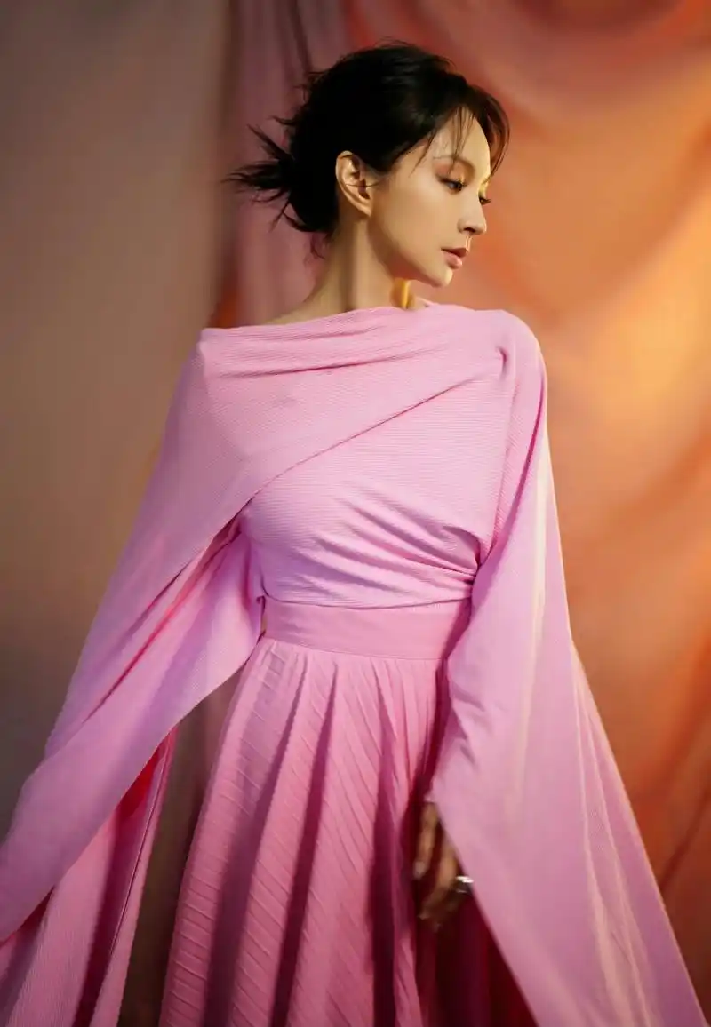 飞儿乐队前主唱詹雯婷