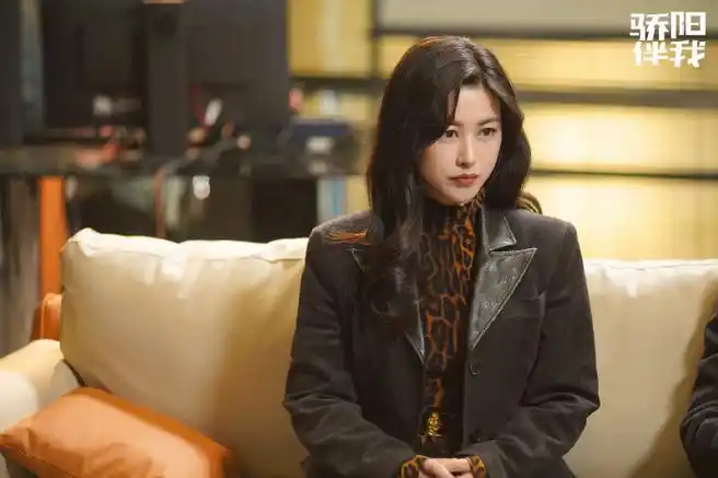 【帧藏放映室】电视剧骄阳伴我超话#骄阳伴我#温情沉淀,话语中有爱常