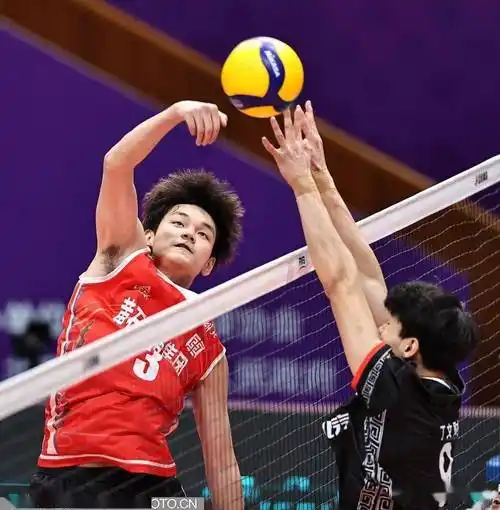男排联赛| 北京北汽3比1战胜湖北黄石三连胜_丁文财_中国_拦网