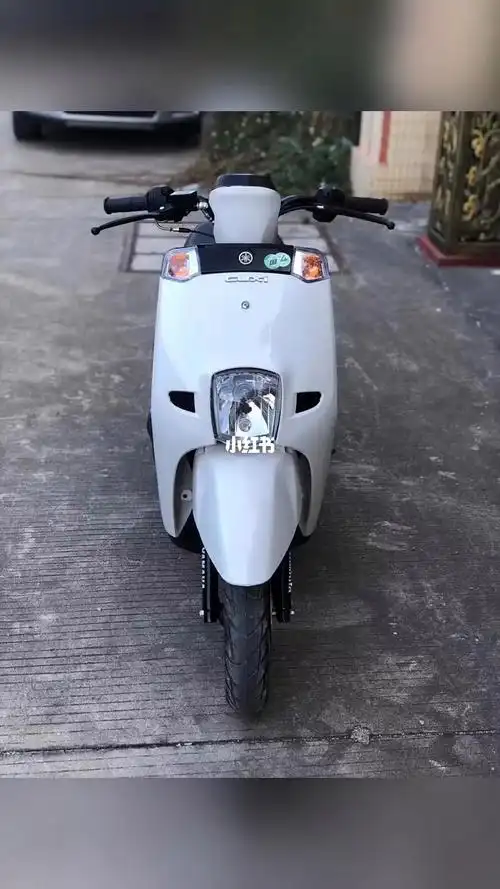 雅马哈酷奇,无匙高配版本#雅马哈  #踏板摩托车  #摩托车