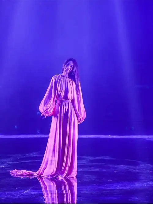 田馥甄亮相2020金曲奖颁奖礼身穿粉色礼服仙气十足