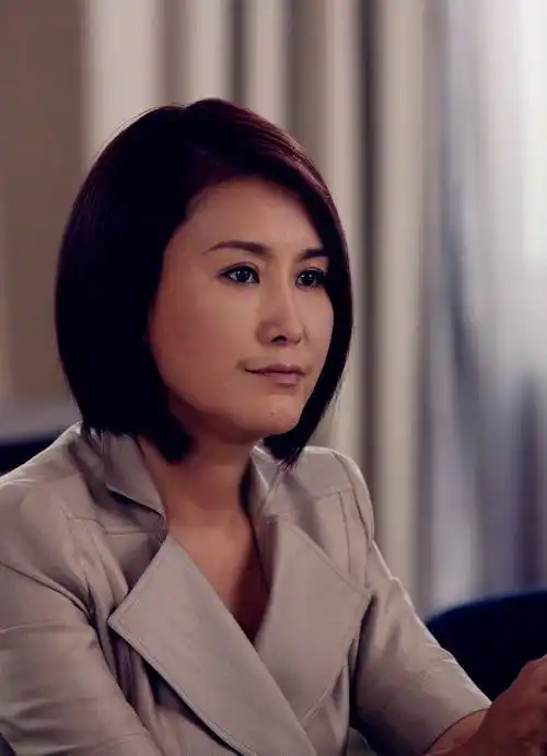 "季洁"王茜:嫁大23岁老公,丈夫去世拒绝改嫁,53岁独自带娃