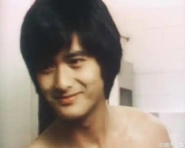 【考古】让我们一起看看年轻时的周润发吧