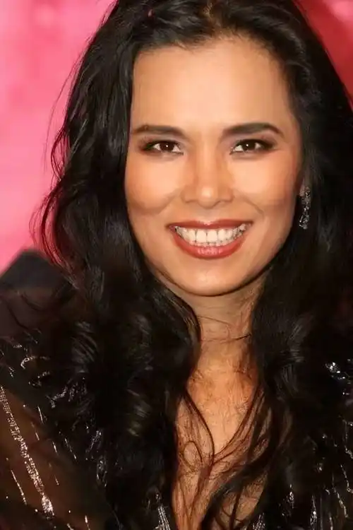 58岁的韦唯和迈克尔离婚18年后抗病八年三个儿子是精神支撑