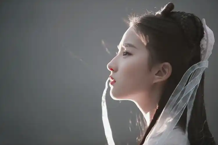 刘亦菲十七岁颜值巅峰时期仙女下凡最美诠释爱情开始的地方