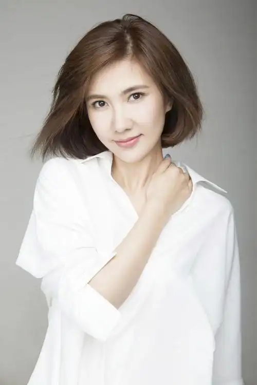 演员边潇潇 最新温婉气质写真