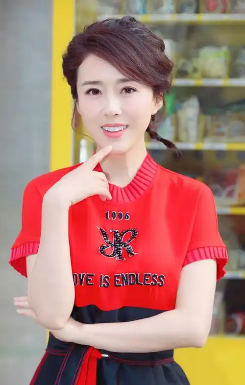 颜丹晨少女感俏皮写真图片56