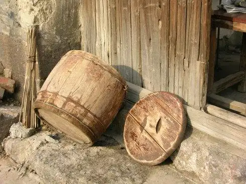 看不到了上海弄堂里的倒马桶场景将成回忆