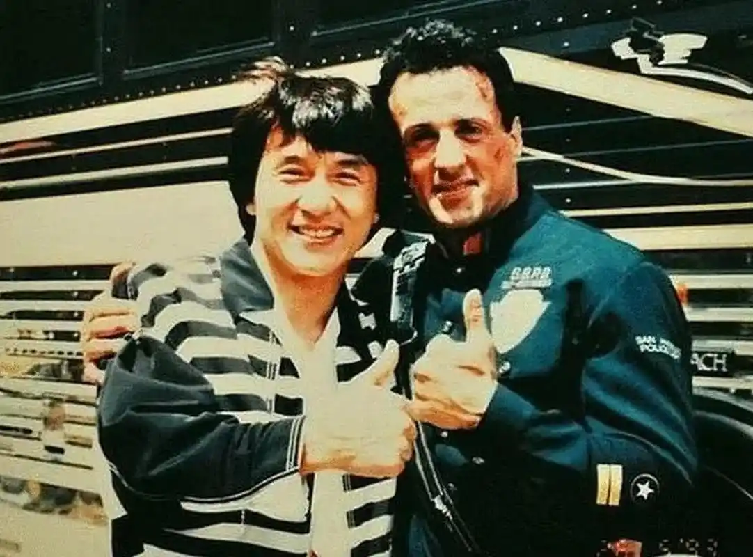 这个瓜我吃定了# 史泰龙和成龙  但是当史泰龙碰到"大哥"成龙的时候