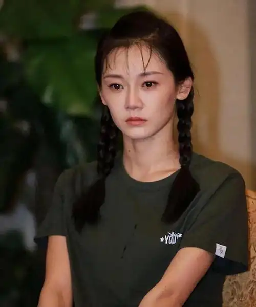 冯小刚评价苗苗:她实在是太装,永远火不了,就更别提拿奖了|黄轩|郑恺