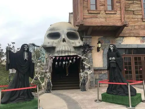 好恐怖的鬼屋,你敢来挑战吗?