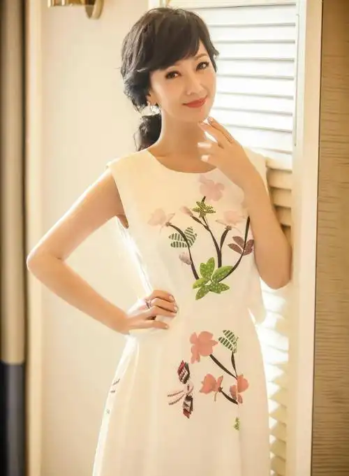 演员 赵雅芝 时尚照片集锦