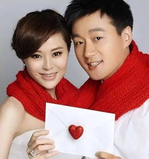 原创佟大为娶初恋关悦结婚15年恩爱如初如今妻子的嫌弃让我烦恼