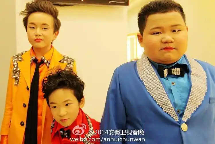 安徽卫视春晚# 【李炳楠,姜琪航,舒浩扬】三位唱歌超棒的小男生,来自