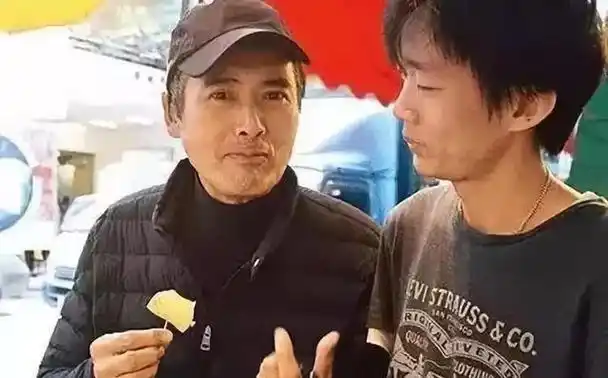 周润发香港之子跌落神坛晚节不保完美人设竟然都是伪装