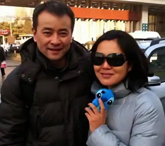 玫瑰虽美但易谢,容颜虽美但易老,曾貌美如花的女星如今成了大妈_王澜