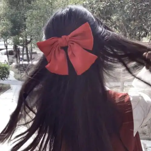 女生不露脸背影头像