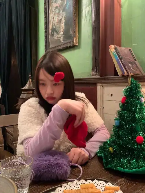 朋友在一起真的很治愈～#我的日常  #小红帽 #来拍照了  #ins氛围感