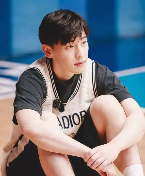 邓伦生日也不放过?他除了帅,性格演技都不好吗_杨紫_演艺_女生