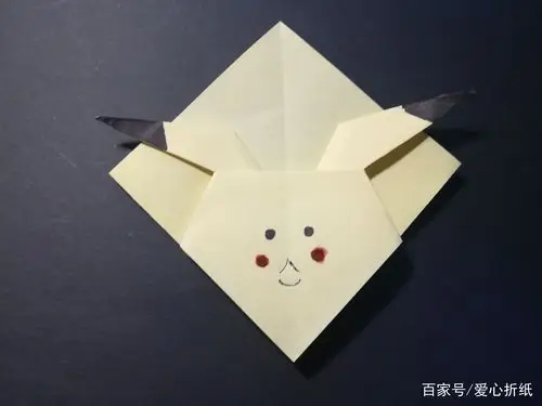 爱心折纸:一张纸折出精美的皮卡丘书签,小孩子都喜欢!