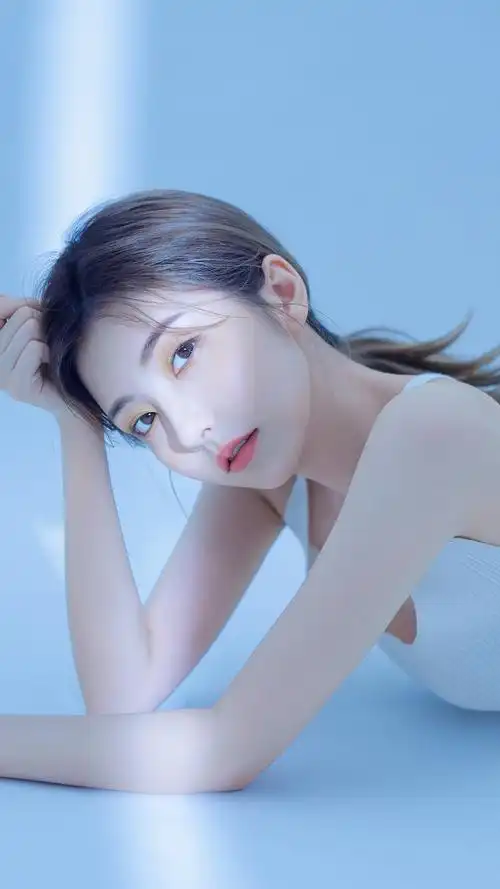 似水温柔的清纯女生手机壁纸