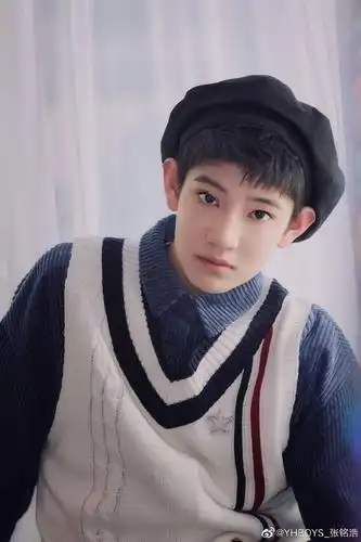 乐华又一未成年男艺人被曝恋爱年仅16岁被控出轨4