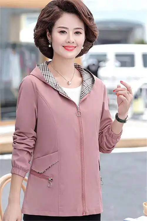 中年妈妈春装外套上衣40岁50中老年女装春秋大码风衣20新款