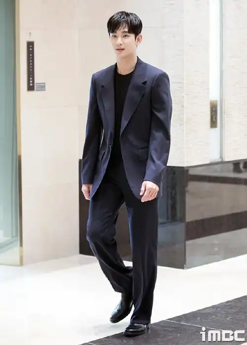 金秀贤最新活动状态##躲过空气酵母的金秀贤