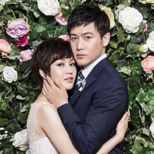 鲍蕾问陆毅说好的默契呢#鲍蕾说和陆毅在《妻子的浪漫旅行》中的友谊