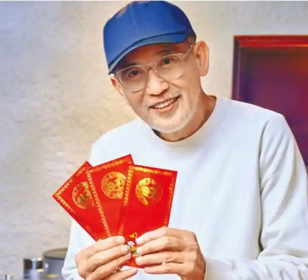 76岁秦汉罕见露面拜年,自曝与林青霞分手后,对年轻异性有过心动