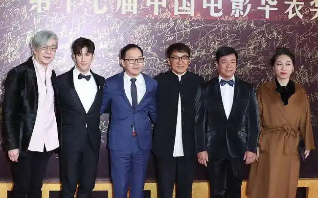 成龙怒批的小鲜肉竟然是他网友列出5点证据曝光张艺兴