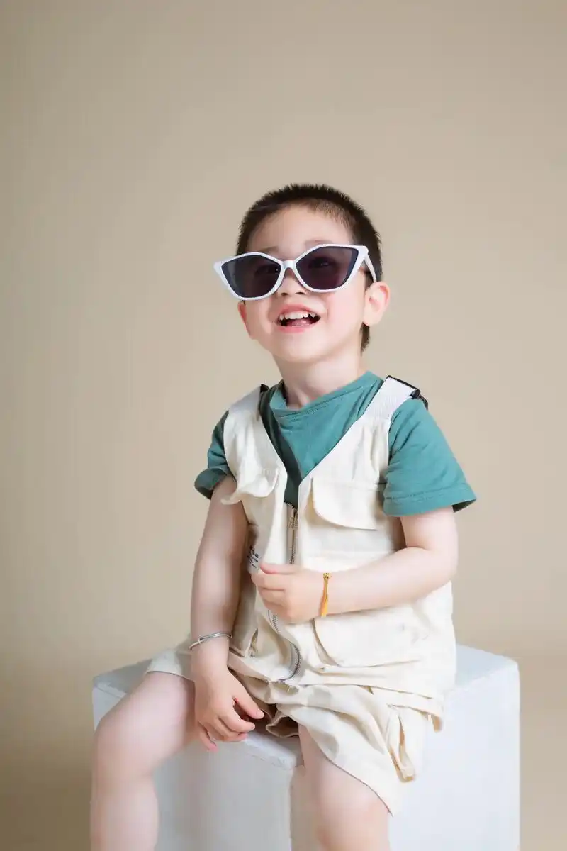 3周岁写真#小小男子汉在慢慢长大 - 抖音