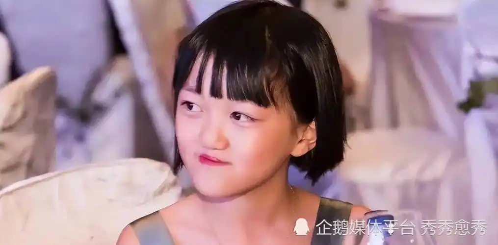 李嫣用脚投票抚养权还有一个月失效就亲近王菲李亚鹏不敢怒