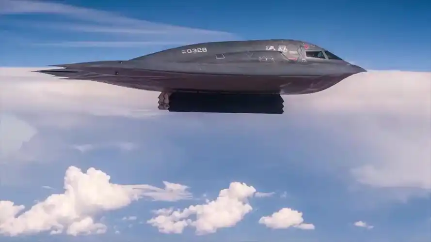 b2隐身轰炸机 高清投弹画面