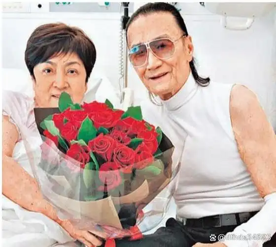 这一次,"手撕前妻"的刘家昌,揭开了谢霆锋老爸的"绿帽情史"