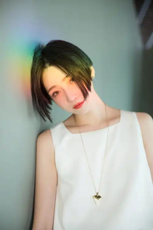 p>夕又米,本名徐粲(càn)金, a href="#">高晓松 /a>前妻.