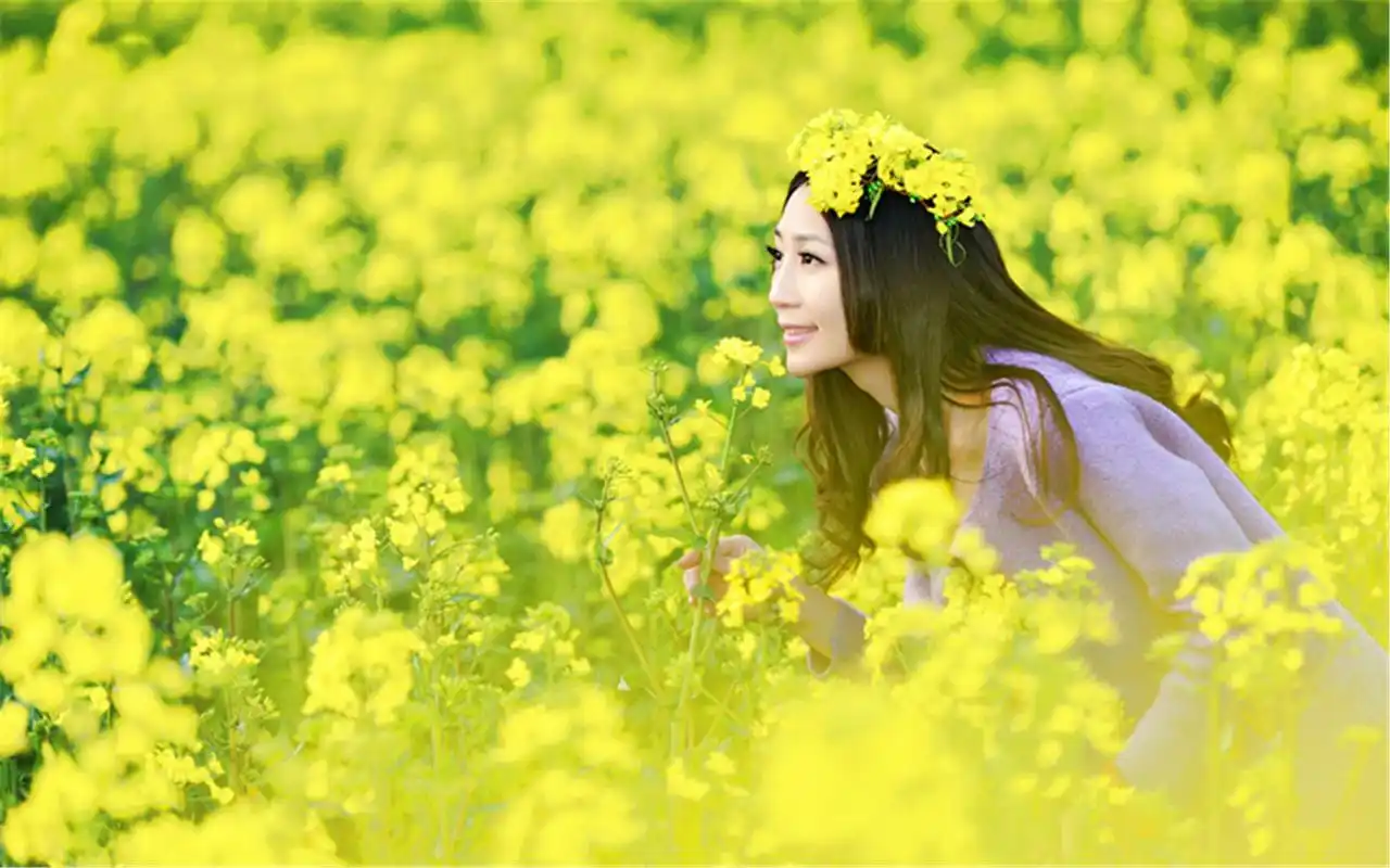 小清新靓丽美女油菜花田田园风光写真桌面壁纸(二)