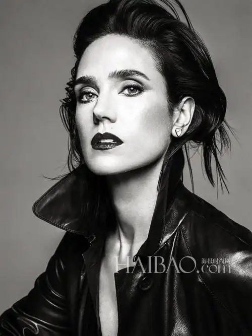 海报网最新一周欧美明星杂志合辑:《广告狂人》女演员em猫女造型迷幻