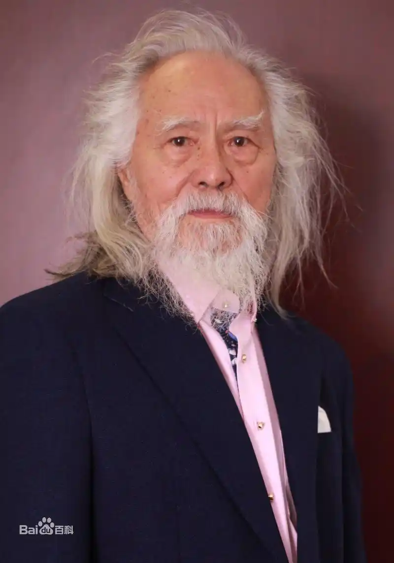 "最帅老头"王德顺,82岁身材健硕的"老鲜肉"