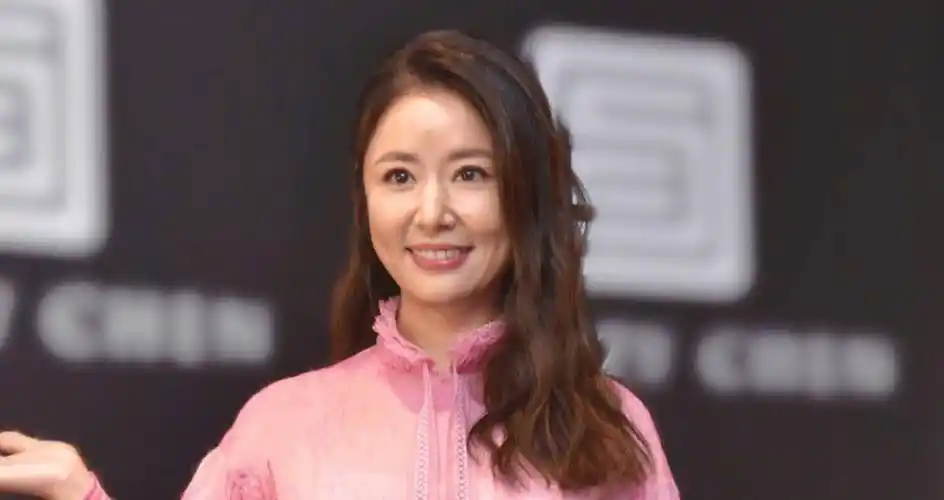 48岁林心如和50岁王艳的生图治好了我的容貌焦虑