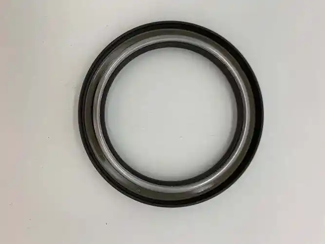 徐工吊车配件25k美驰后桥轮边油封老式新式变速箱